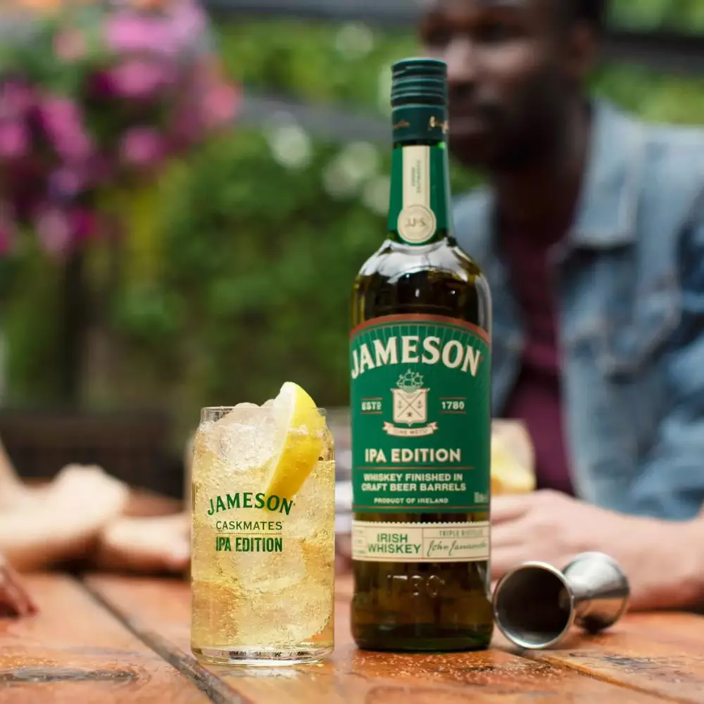 Jameson Caskmates: Si Kreatif yang Suka Eksperimen