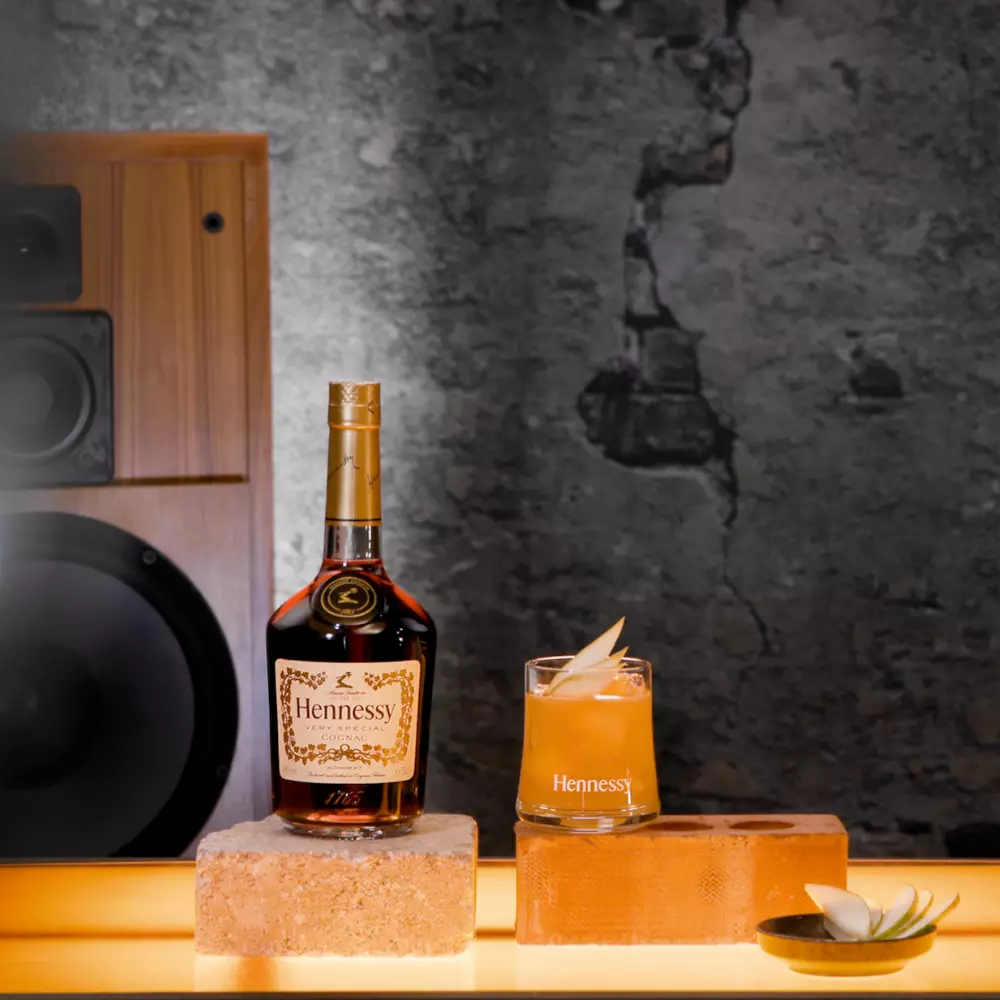 Jazz dan Cognac: Simfoni untuk Jiwa