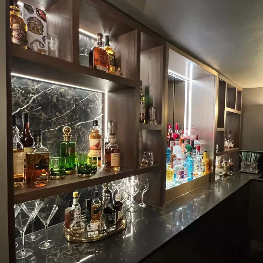 Area Bar yang Tertata, Cerminan Standar Personal